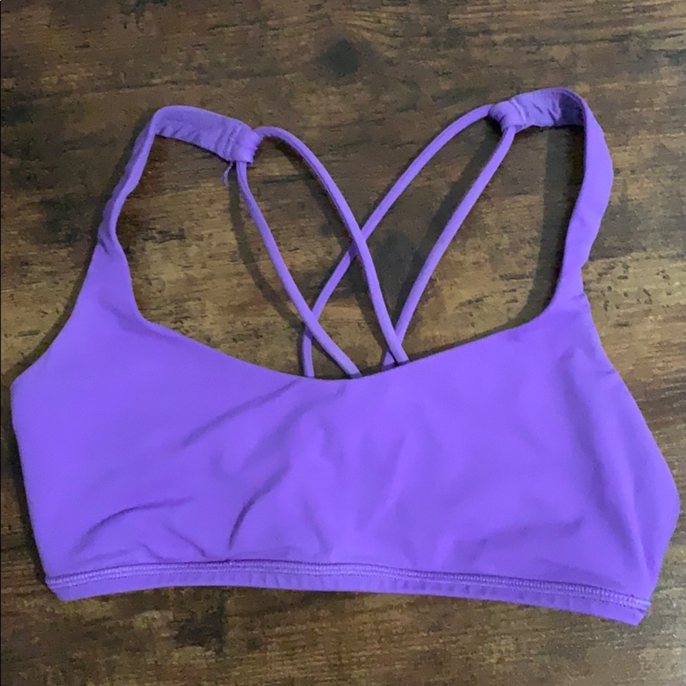 Lululemon women’s sports bra